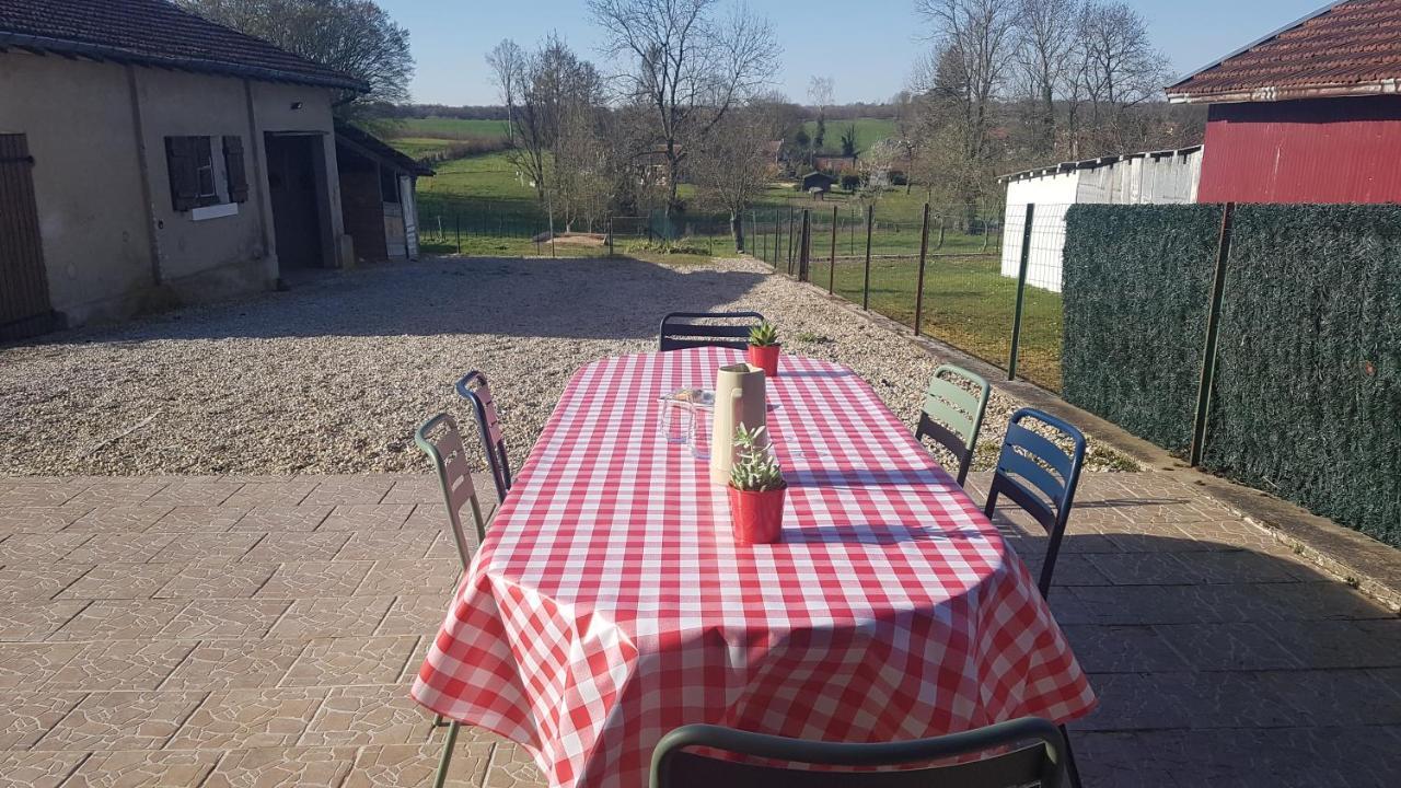 Gite De La Croisette Sommeilles Exterior foto